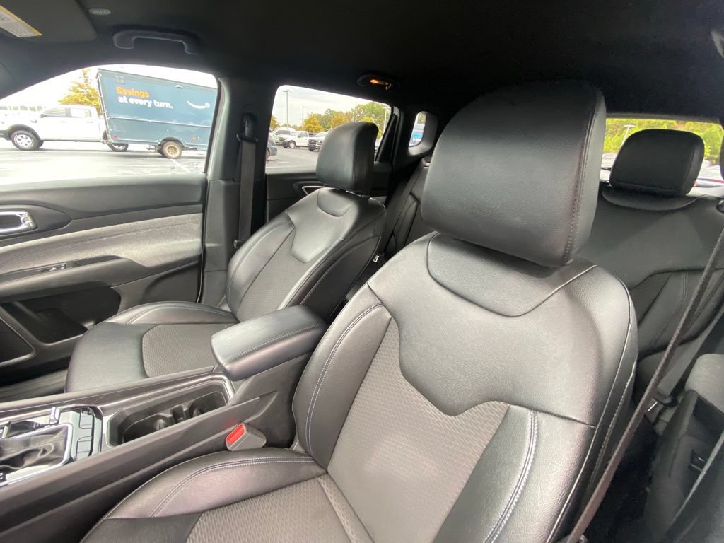 Used 2024 Jeep Compass Latitude AWD/4WD image 20