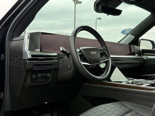 Used 2026 Cadillac Escalade Platinum Sport image 18