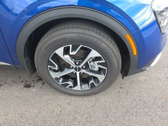 Used 2025 Kia Sportage EX image 8