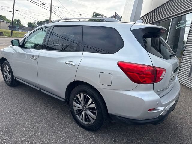 Used 2019 Nissan Pathfinder SV AWD/4WD image 8