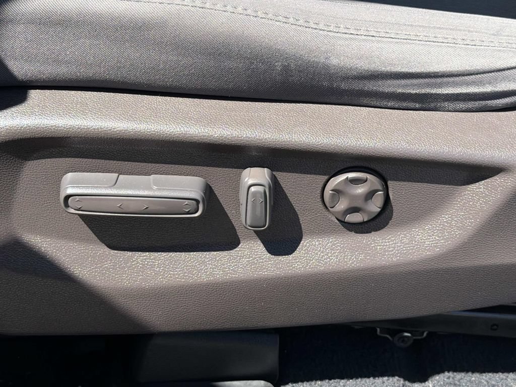 Used 2018 Honda Odyssey EX image 22