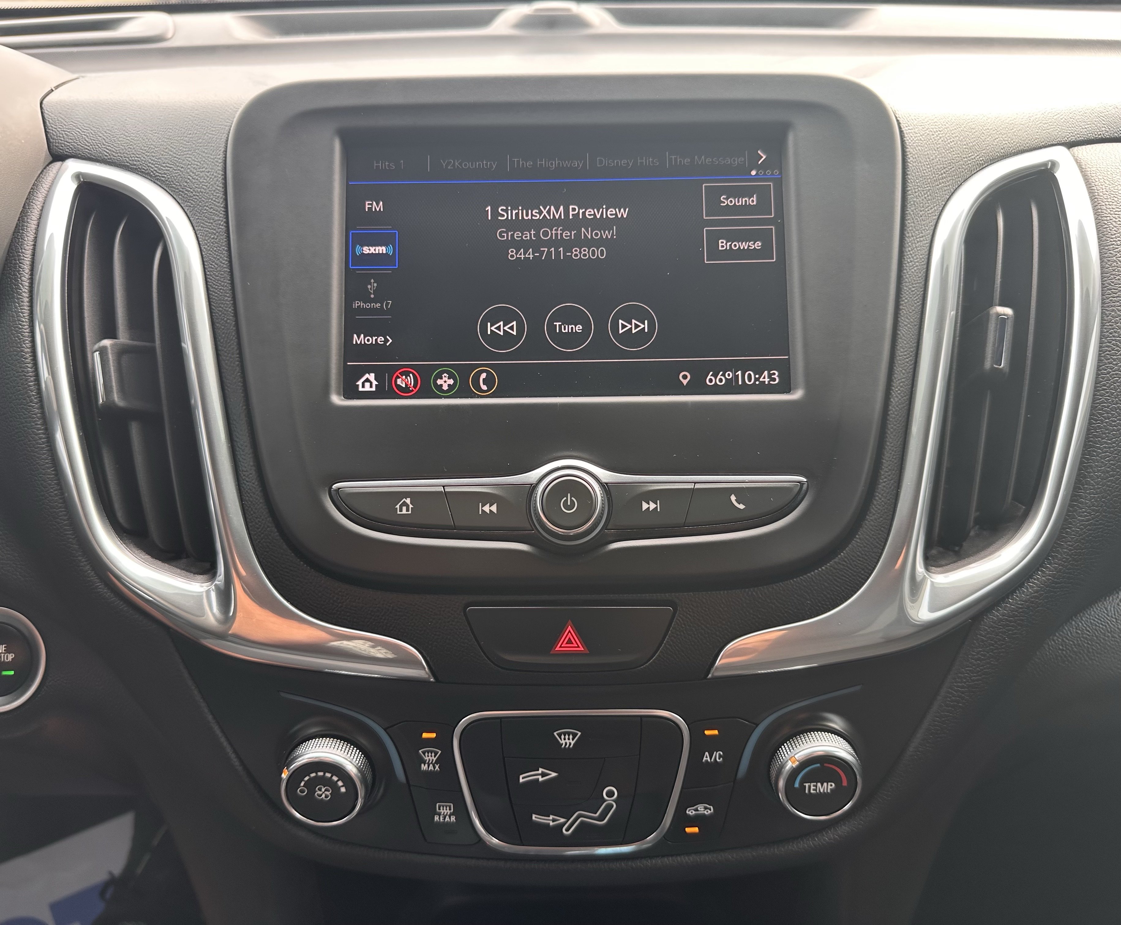 Used 2020 Chevrolet Equinox LT FWD image 25