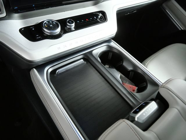 Certified 2025 Ford Expedition Active AWD/4WD image 21
