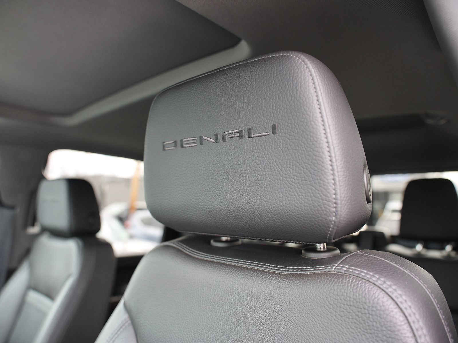 Used 2022 GMC Sierra 2500 Denali w/ Denali Ultimate Package image 25