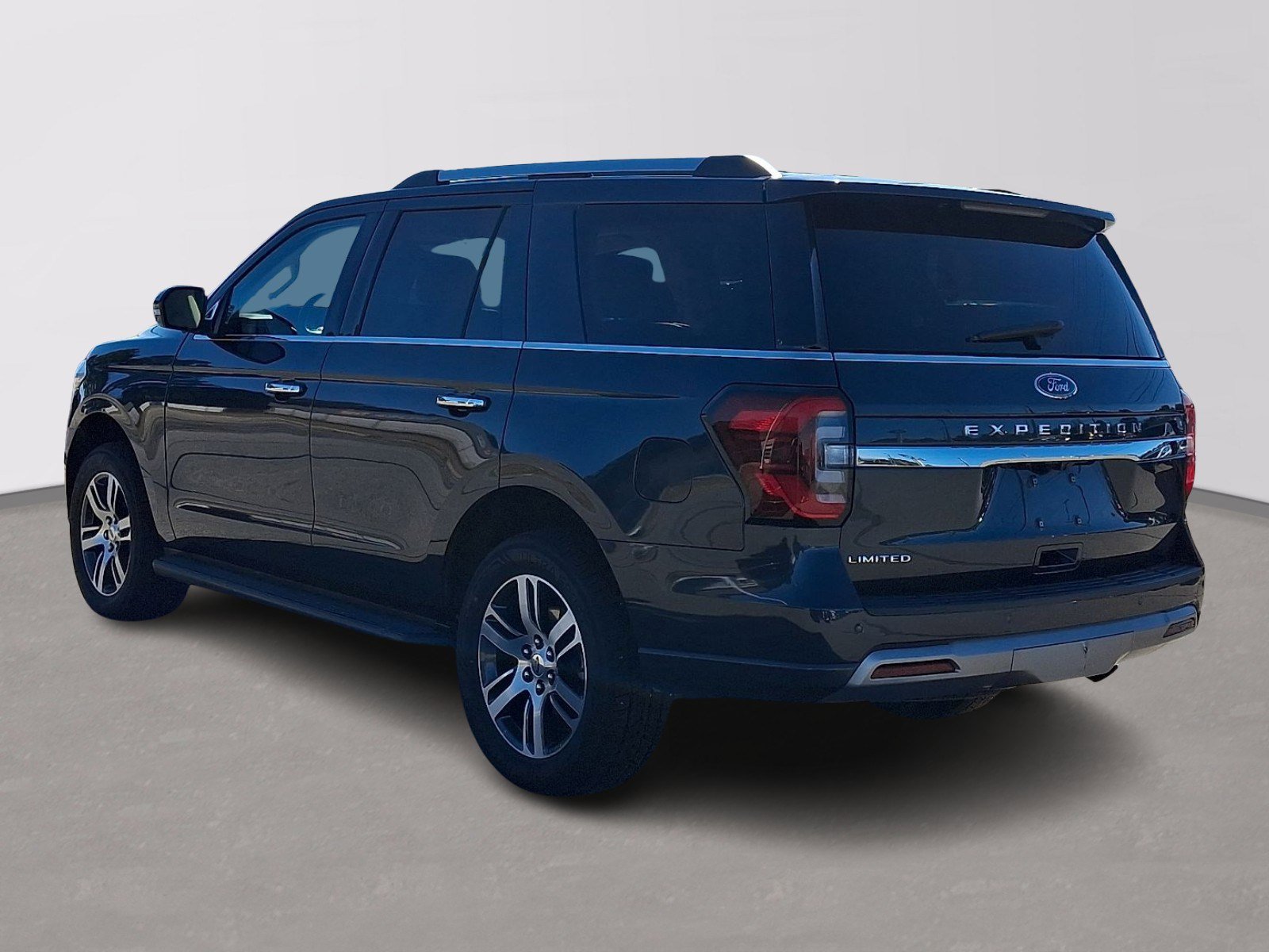 Certified 2024 Ford Expedition Limited image 4