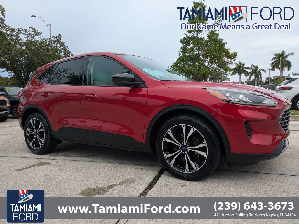 Certified 2021 Ford Escape SE w/ SE Sport Appearance Package FWD image 1