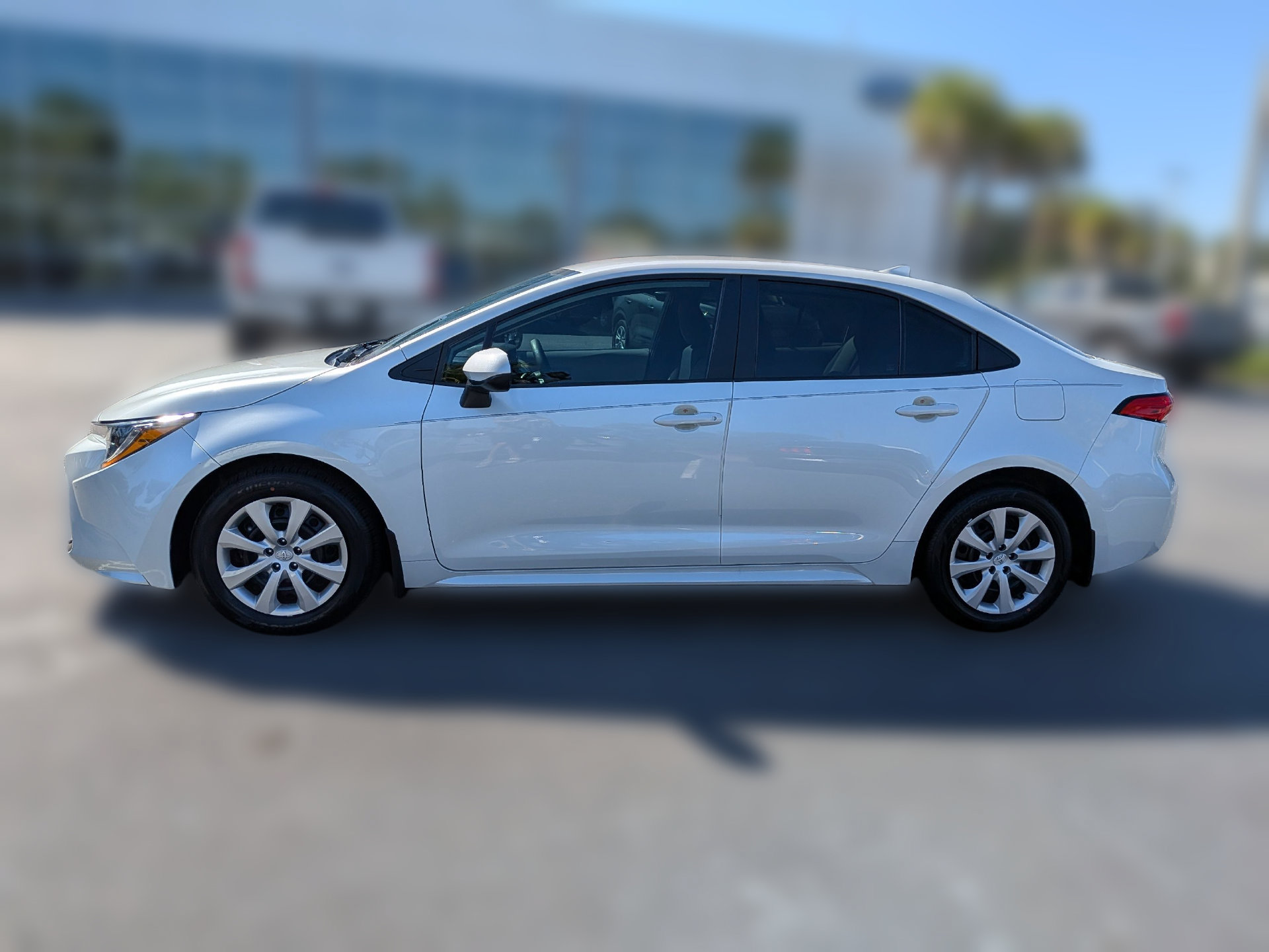 Used 2026 Toyota Corolla LE FWD image 8