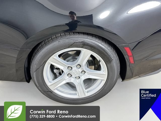 Used 2024 Chevrolet Camaro LT RWD image 30
