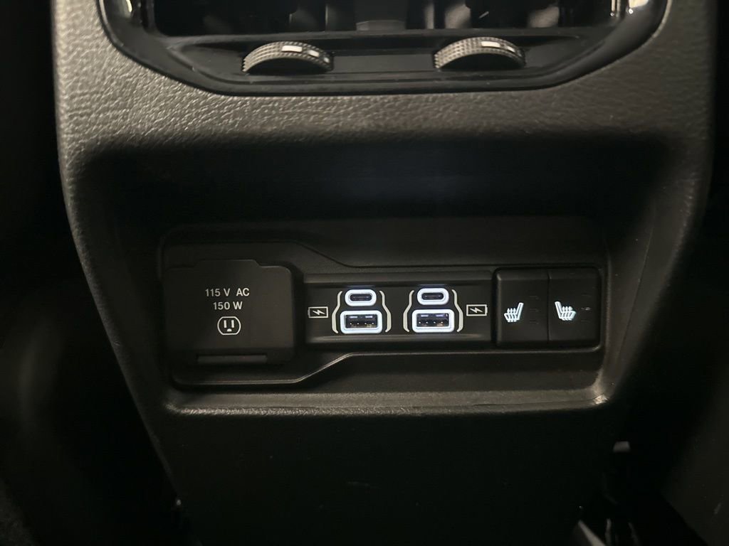 Used 2023 Jeep Grand Cherokee Limited w/ Trailer Tow Prep Group (B) image 35