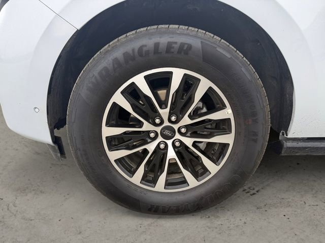 Certified 2025 Ford Expedition Platinum AWD/4WD image 14