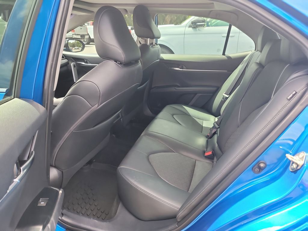 Used 2020 Toyota Camry XSE FWD image 10