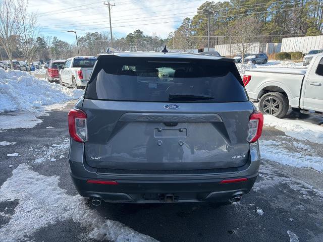 Certified 2022 Ford Explorer XLT w/ Equipment Group 202A image 4
