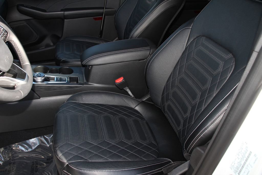 Certified 2023 Ford Escape SE w/ PHEV Premium Package FWD image 23