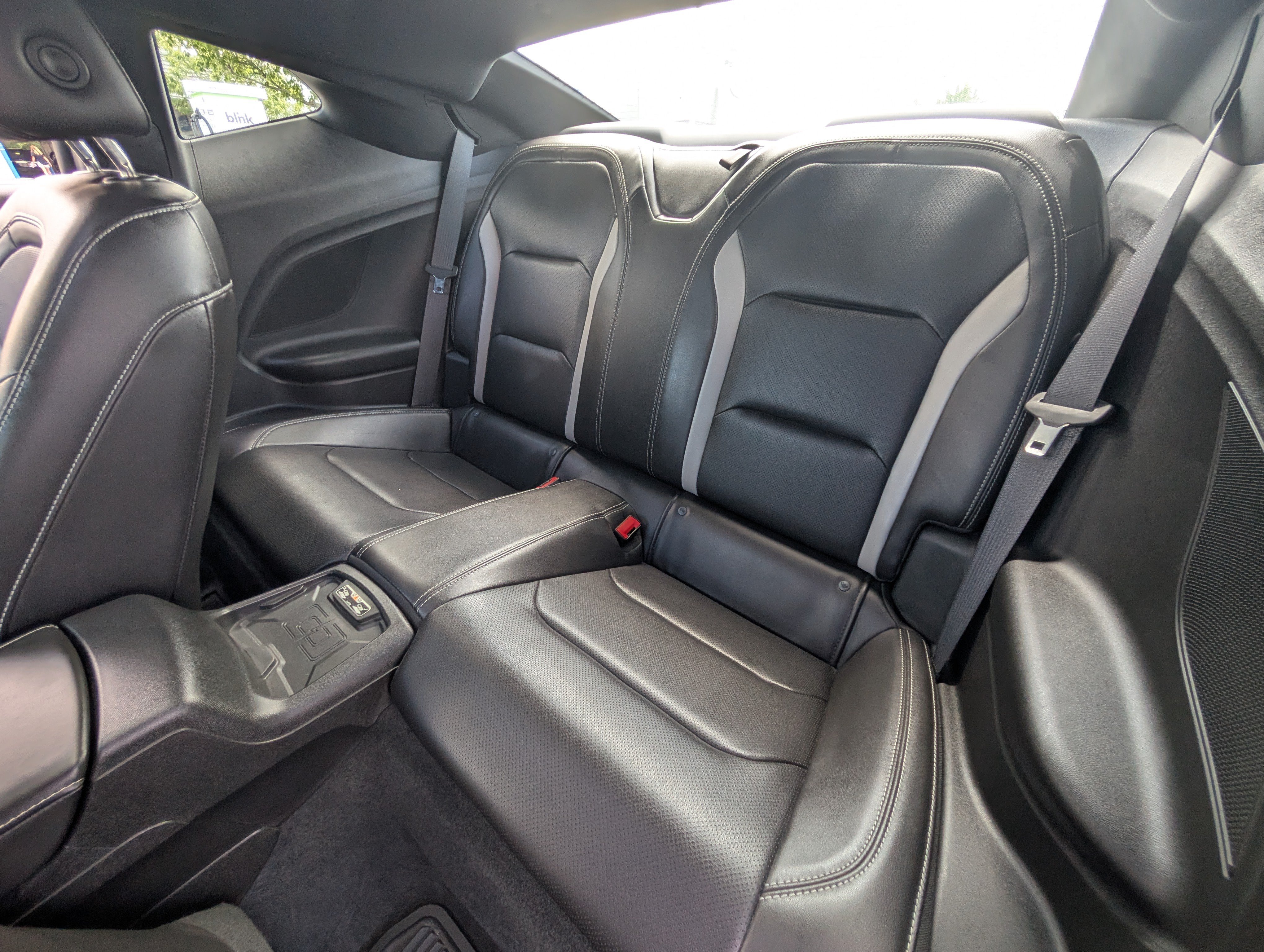 Used 2018 Chevrolet Camaro SS RWD image 13
