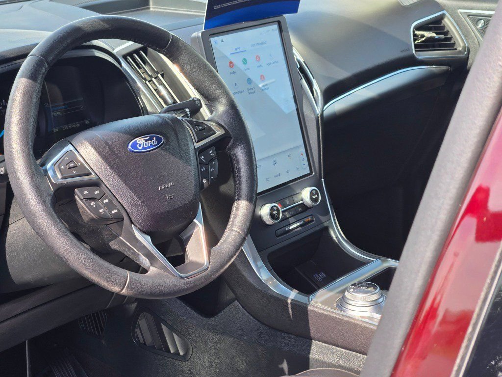 Certified 2022 Ford Edge Titanium AWD/4WD image 25