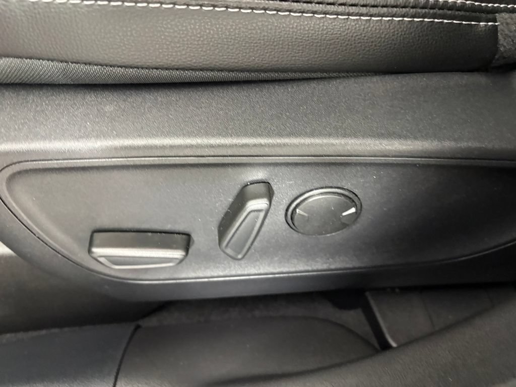 Certified 2026 Ford Escape Platinum w/ Premium Technology Package AWD/4WD image 15