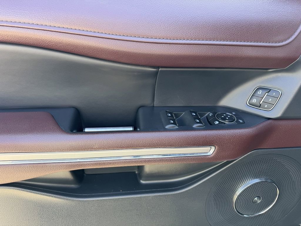 Certified 2024 Ford Expedition Limited image 12