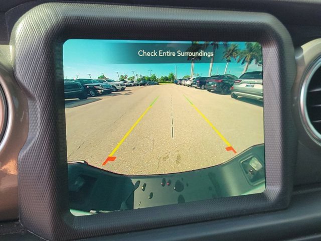 Used 2022 Jeep Gladiator Overland AWD/4WD image 30