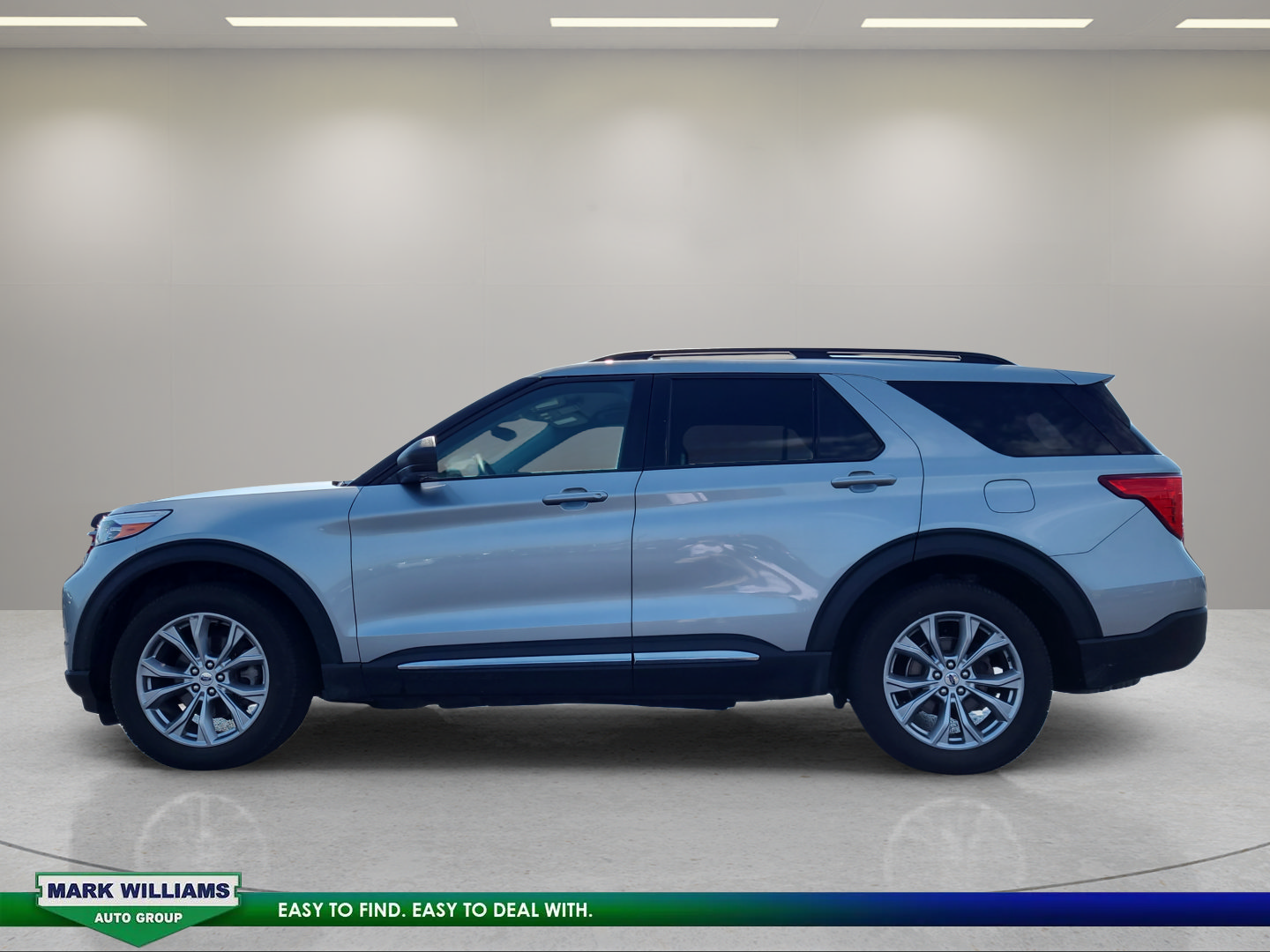 Certified 2023 Ford Explorer XLT w/ Equipment Group 202A AWD/4WD image 7