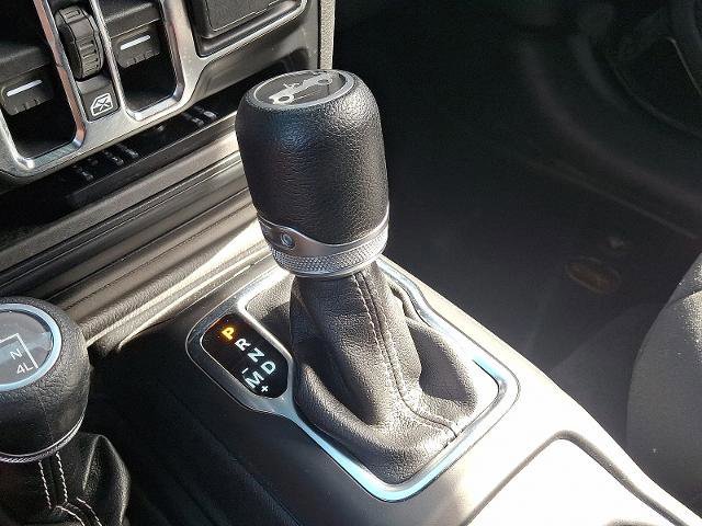 Used 2019 Jeep Wrangler Unlimited Sahara image 18