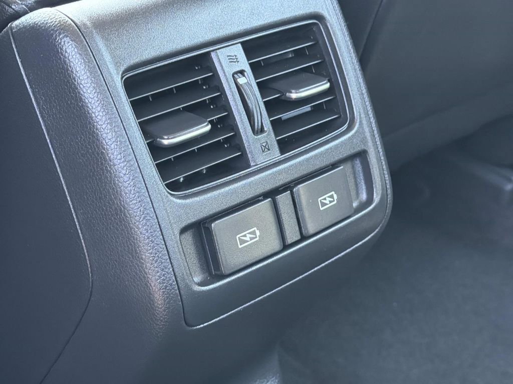 Used 2022 Honda Accord Touring image 18