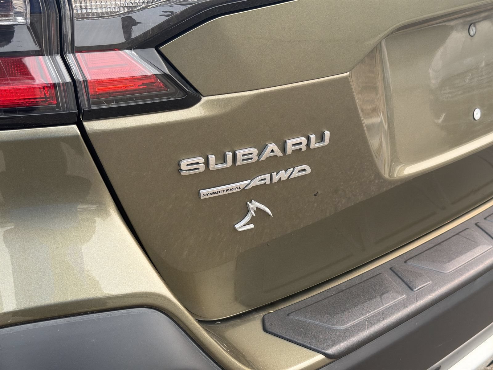 Used 2022 Subaru Outback Limited AWD/4WD image 14