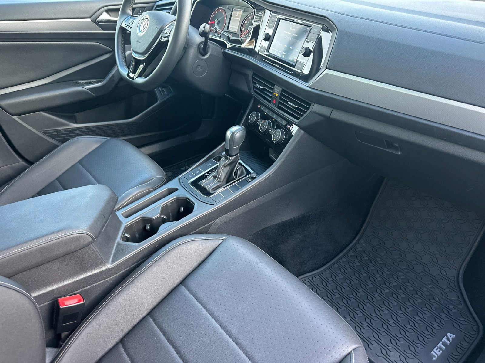 Used 2021 Volkswagen Jetta SE image 14