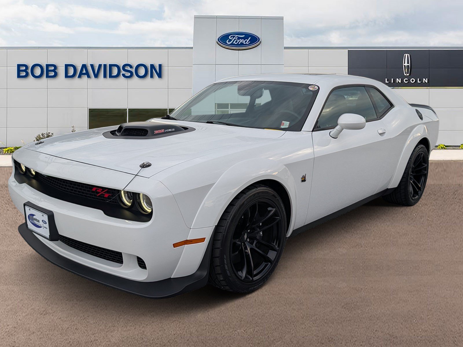 Used 2022 Dodge Challenger R/T Scat Pack RWD image 1