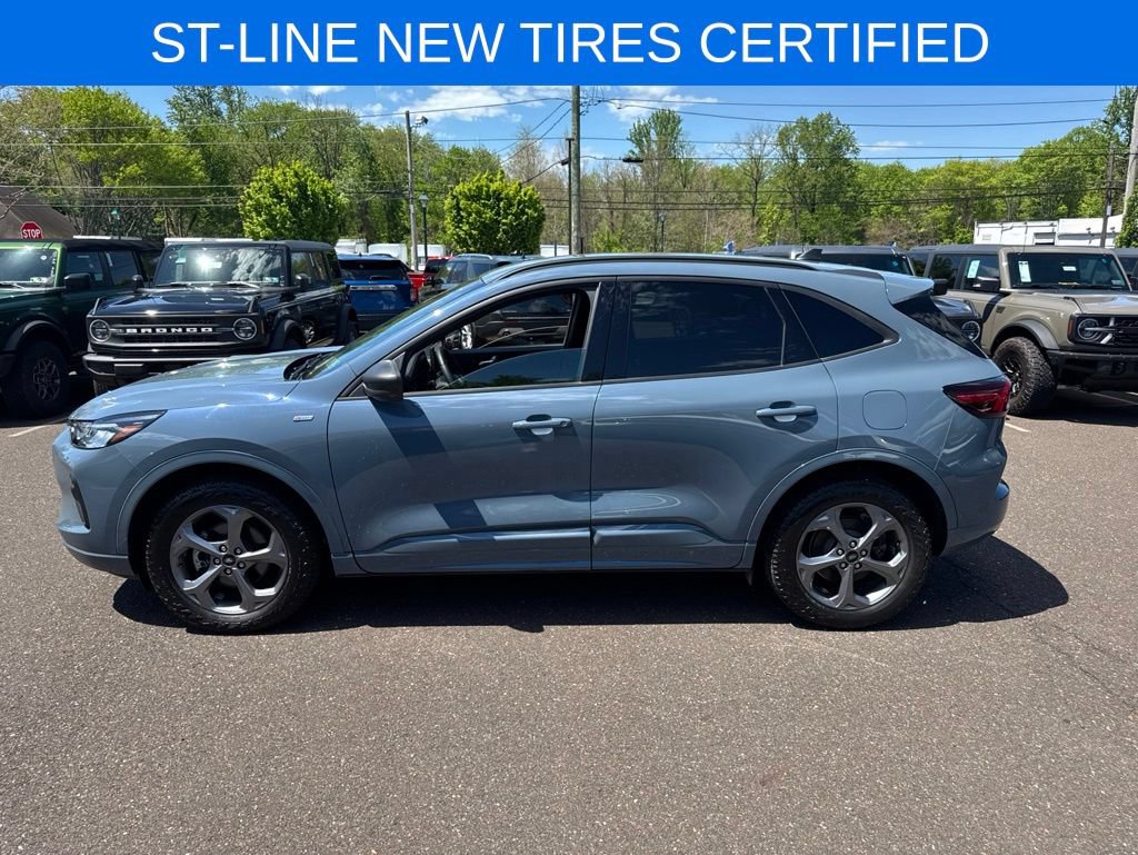Certified 2023 Ford Escape ST-Line w/ Tech Pack #1 AWD/4WD image 10