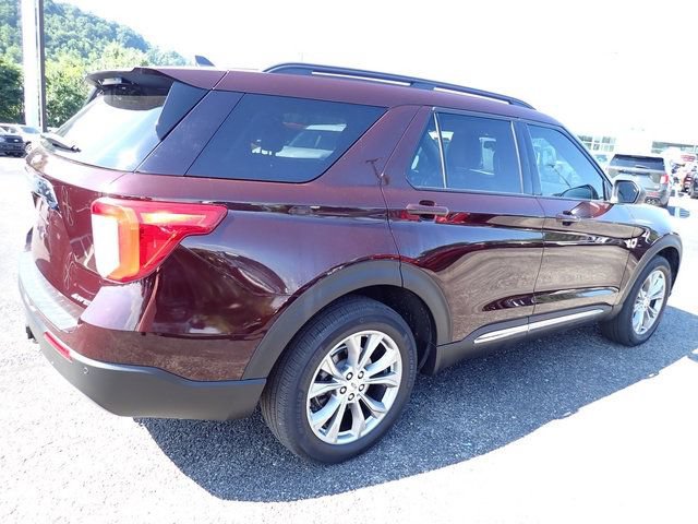 Certified 2023 Ford Explorer XLT w/ Equipment Group 202A AWD/4WD image 9