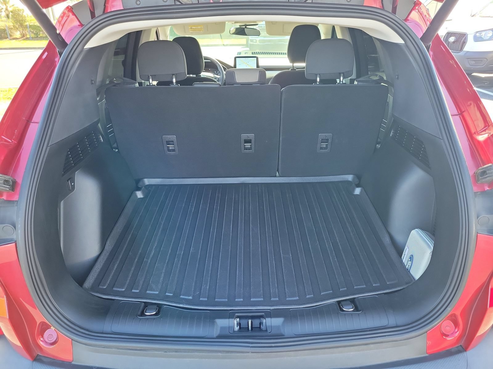 Certified 2022 Ford Escape SE w/ SE Sport Appearance Package FWD image 7