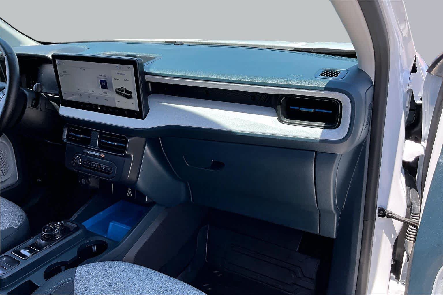 Certified 2025 Ford Maverick XLT w/ XLT Luxury Package FWD image 17