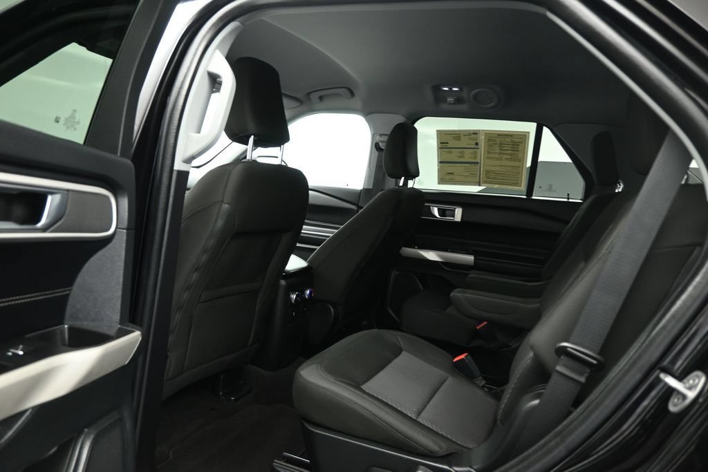 Certified 2022 Ford Explorer XLT RWD image 16