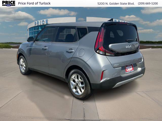 Used 2023 Kia Soul LX w/ Option Group 015 FWD image 7