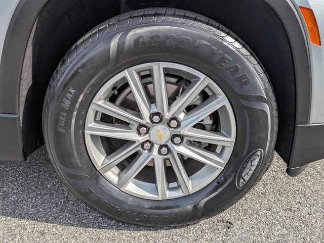 Used 2023 Chevrolet Traverse LT FWD image 11