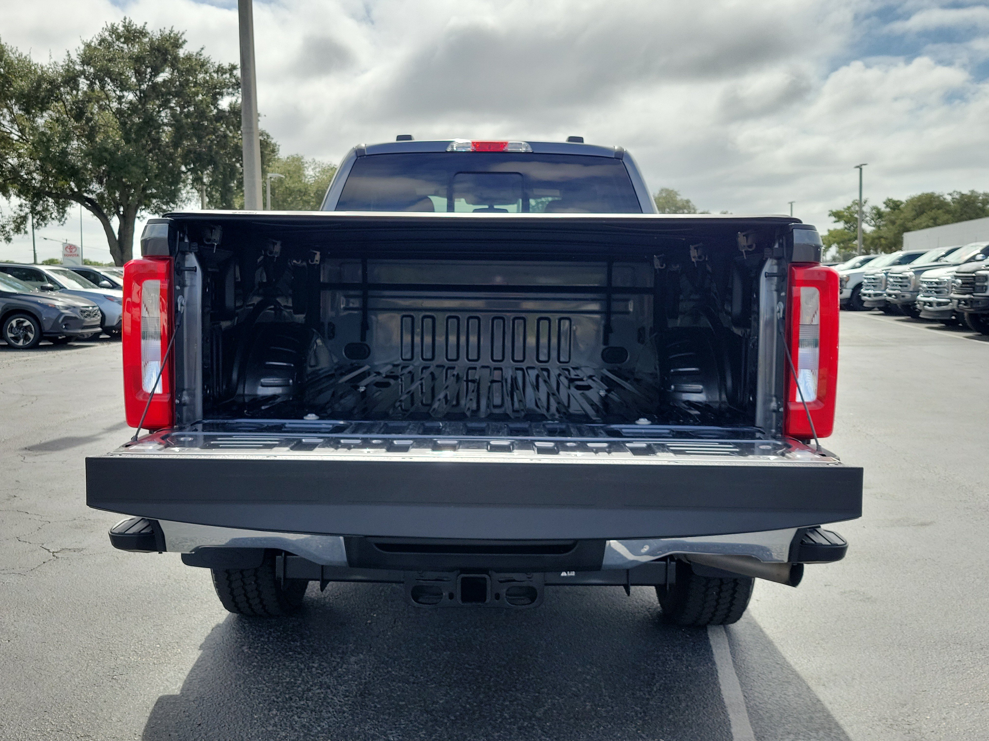 Certified 2024 Ford F250 XLT w/ Snow Plow Prep Package AWD/4WD image 9