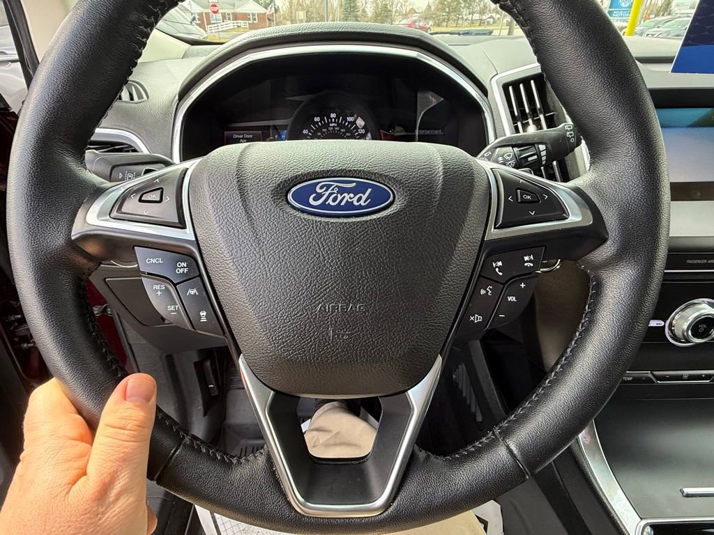 Certified 2019 Ford Edge Titanium w/ Cold Weather Package image 27