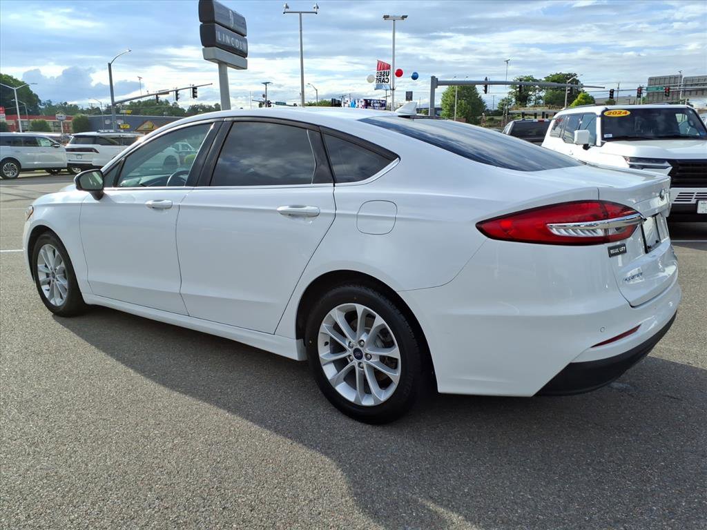 Certified 2020 Ford Fusion SE FWD image 3