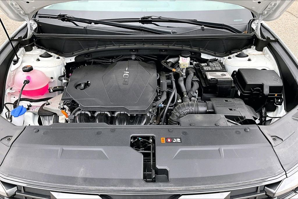Used 2025 Hyundai Tucson SE FWD image 12