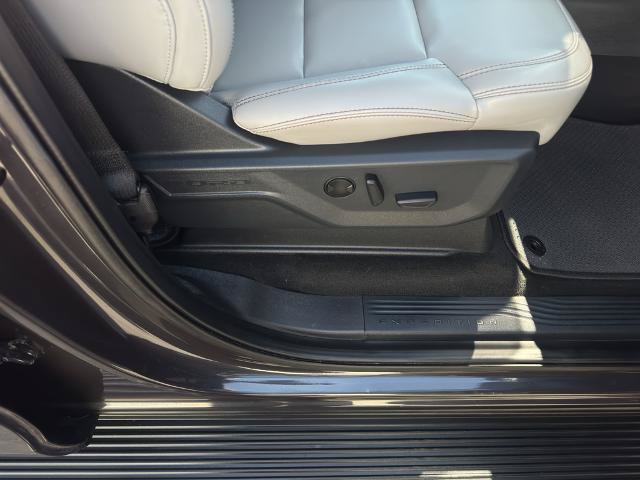 Certified 2025 Ford Expedition Active AWD/4WD image 39
