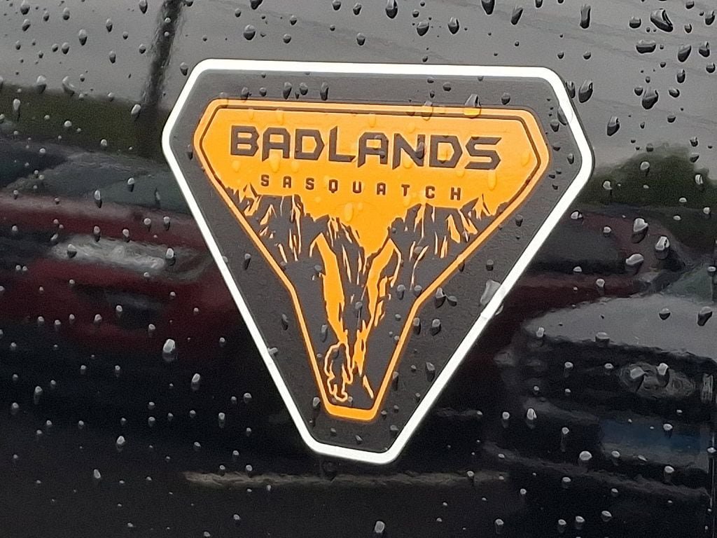 Certified 2025 Ford Bronco Badlands AWD/4WD image 31