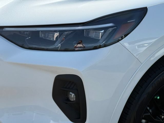 Certified 2024 Ford Escape ST-Line Elite AWD/4WD image 27