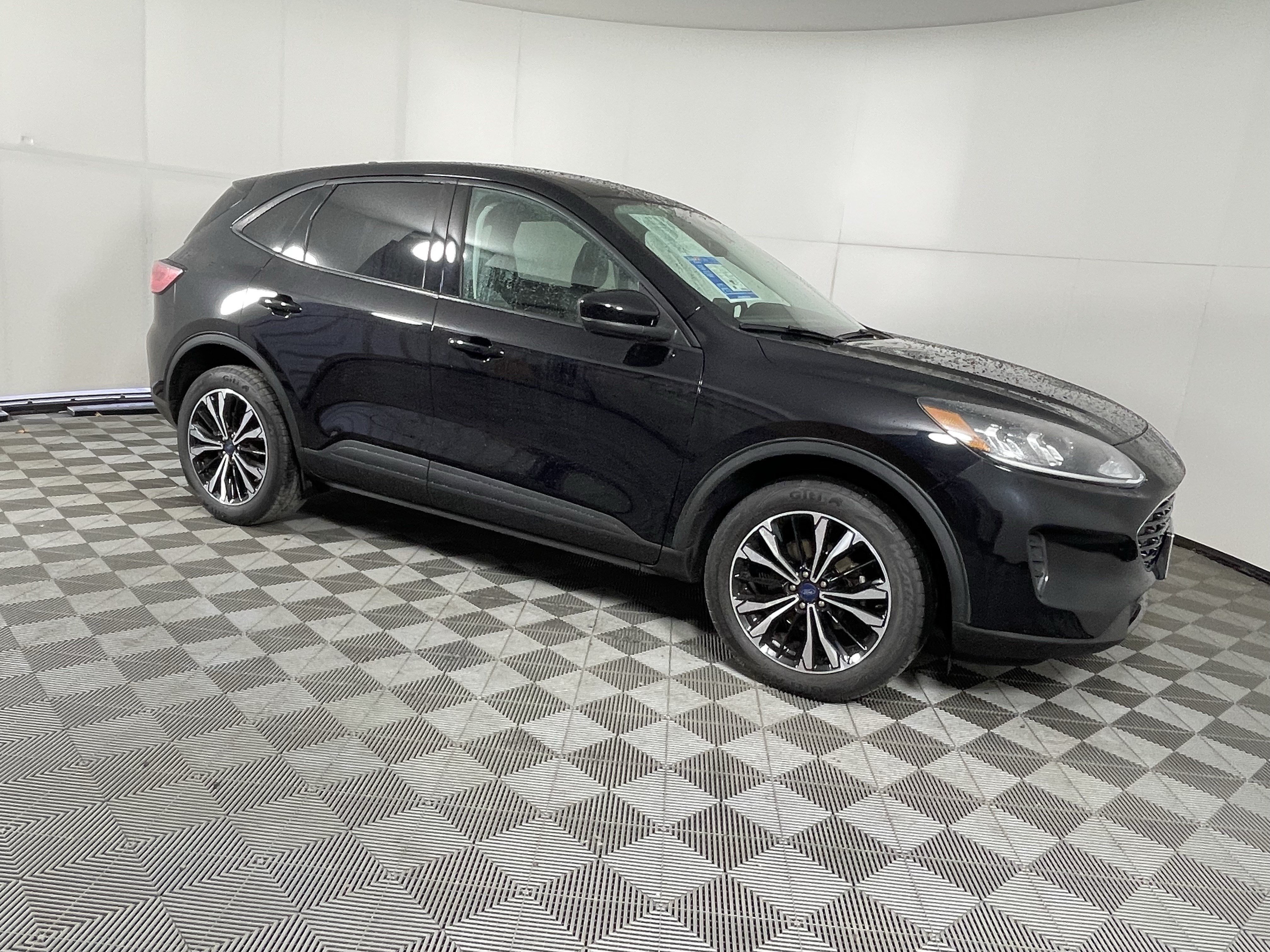 Certified 2022 Ford Escape SE w/ SE Sport Appearance Package AWD/4WD image 7