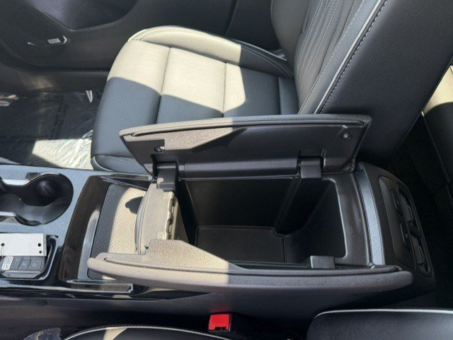 Used 2025 Buick Envision Avenir AWD/4WD image 25