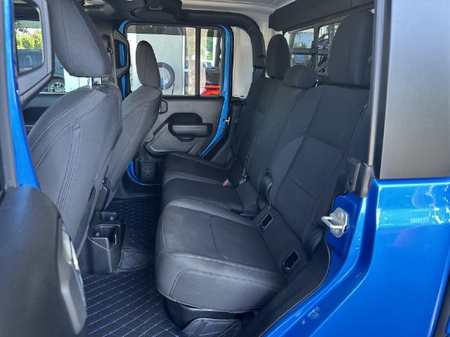 Used 2023 Jeep Gladiator Sport AWD/4WD image 22