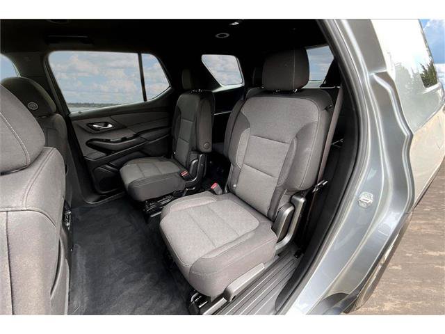 Used 2023 Chevrolet Traverse LT w/ LPO, Cargo Package AWD/4WD image 24