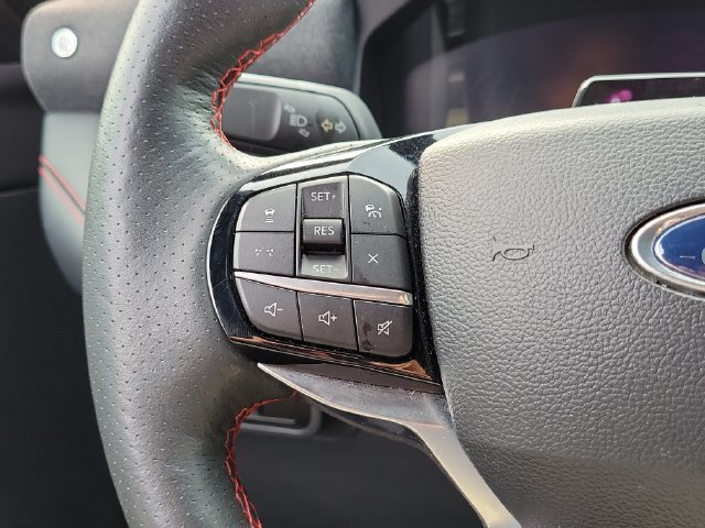 Certified 2025 Ford Explorer ST-Line w/ Premium Package RWD image 16