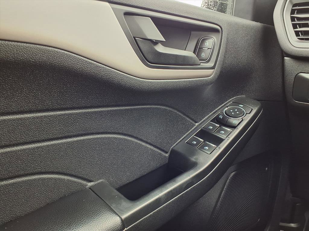 Certified 2022 Ford Escape SE w/ Cold Weather Package image 21