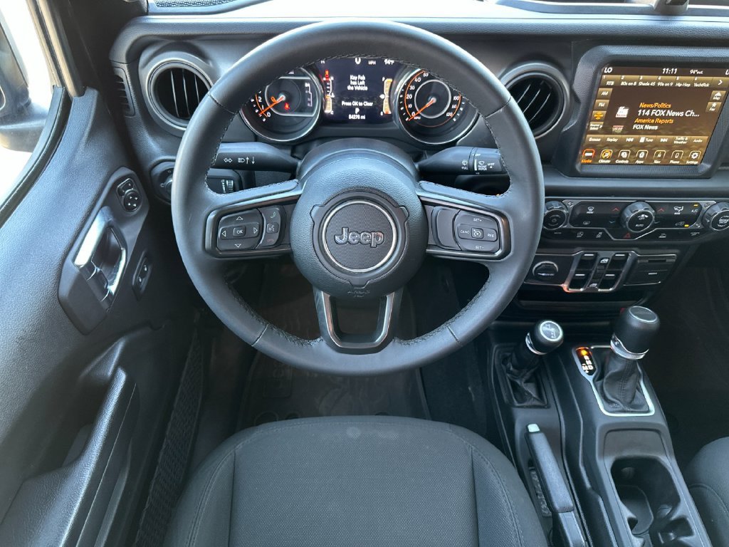 Used 2023 Jeep Gladiator Sport AWD/4WD image 13