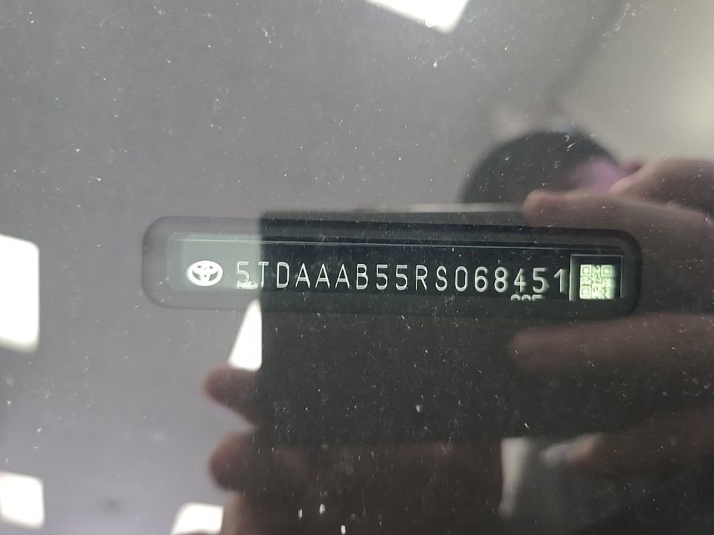 Used 2024 Toyota Grand Highlander Platinum AWD/4WD image 6